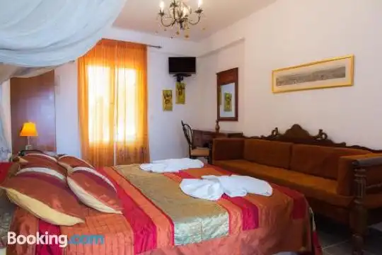 Standard Room with Mountain View