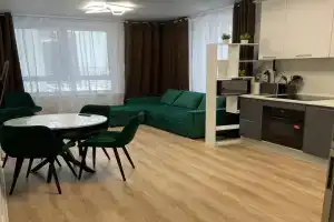 Apartamenty na mikrorayon Prigorod Lesnoe, ulitsa imeni Geroya Rossii Filipova, 8, Misailova