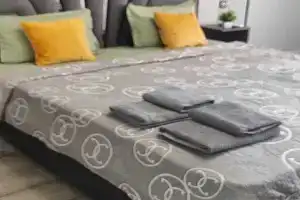 Apartamenty na ulitsa Tlostanova, 32D