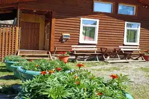 Feniks v Uzneze Camping