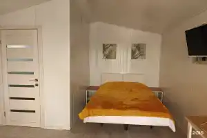 Pod solntsem Cottage, Nakhodka