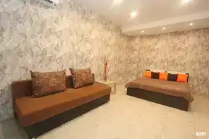 Apartamenty na ulitsa Krestinskogo, 35