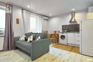 Na palube Apartments, Aksay