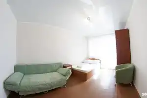 Domashnyaya na Maksima Gorkogo 83 Mini-hotel