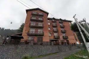 Alpiyskiy Apartments