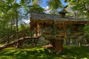 Izbushka Karlushka Cottage, Misailova