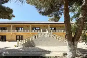 Morskoy Briz Hotel, Khazar