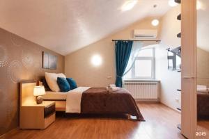 Karlson na kryshe v cetntre Tuly Flat, Tula