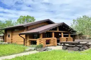 Apartamenty na 12-ya liniya, 48, Otradnoye