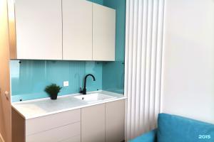 Apartamenty na ulitsa Permyakova, dom 43a, 4 etazh, laguna