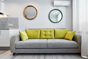 Flamingo Apartments, Aksay