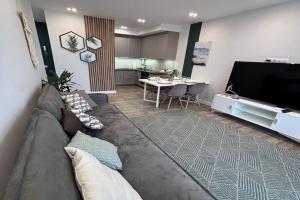 Apartamenty na ulitsa Naberezhnaya Privolzhskogo Zatona, 22