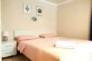 Apartamenty na prospekt Stroiteley, 16