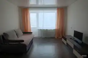 Apartamenty na Lva Tolstogo ulitsa, 40, Serov