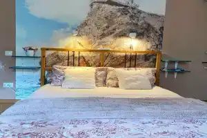 Apartamenty na Revolyutsii, 62A