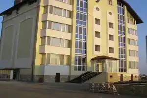 Rivera-Saratov Apartments