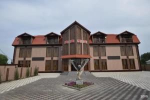 Yalta Hotel, Temryuk