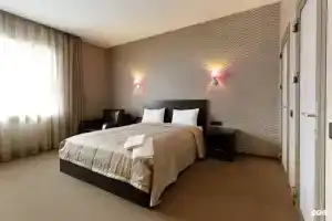 Podkova Hotel, Novaya Tura