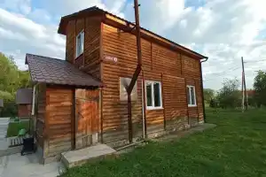 Iskra Tourist base, Topolnoye