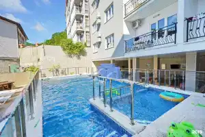 Hotel Chernomorets, Lazarevskoye