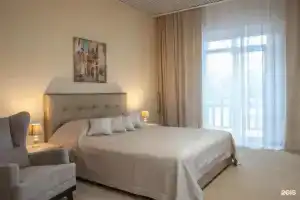 Hotel Osborne, Sarov