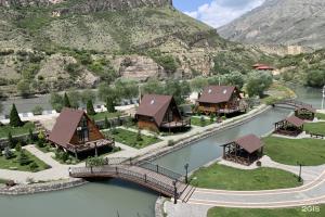 Belye zhuravli Hotel, Koroda