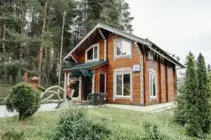 Votchina Deda Moroza Hotel, Galuzino