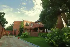 Residence on Komsomolskoy Cottage, Togliatti