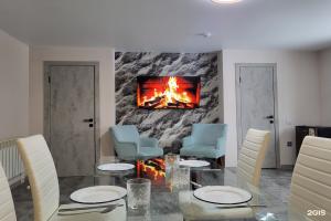 12 mesyatsev vezeniya Camping, Samara