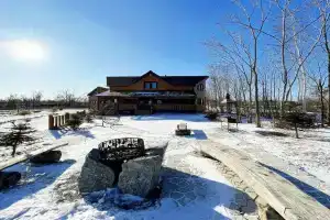 Ozyora Camping, Artem