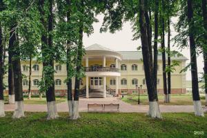 Zapovednik Lesnoe Hotel, Nedel'noye