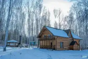 Medvezhiy ugol Uvildy Tourist base, Uvil'dy
