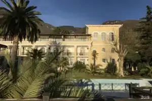 Lazurniy Bereg Hotel, Gagra