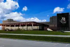 Tigre de Cristal Hotel, Artem