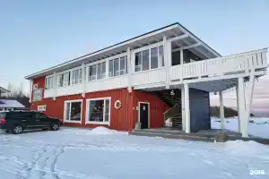 Fishing wharf hotel, Kvartsitnyy