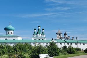 Kottedzh u Sviri Cottage, Lodeinoje Pole