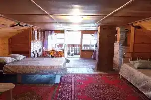 Kitoy-RazdoleCottage, 