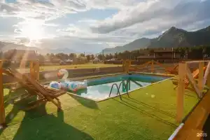 Nebo Glamping, Uznezya