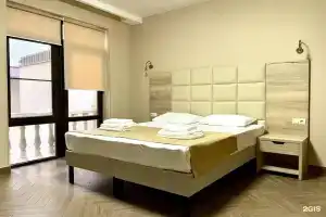 Solo Hotel