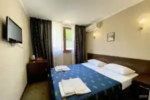 Plyakho Guest House, Karplyakho