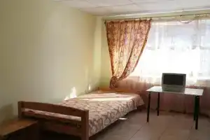 Ministra Hostel, Istra