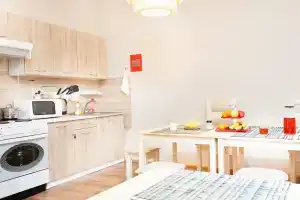 9vyat Hostel, Dmitrov