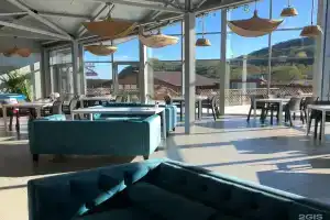 Shato Krasnyy kot Camping, Slavyanka