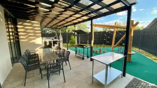 Kottedzhi u ozera - 141