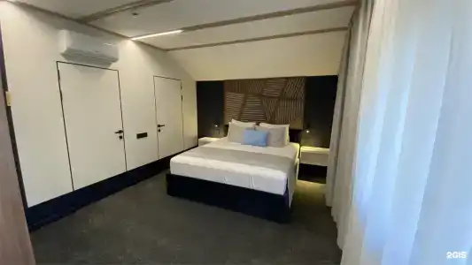 Kottedzhi u ozera - 80