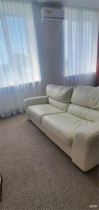 Viktoria - ZURO  - 61