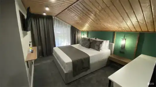 Kottedzhi u ozera - 200