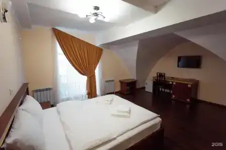 Pano Castro - 24