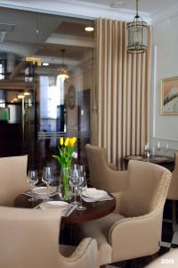 Grand Boutique - 43
