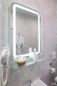 Cronwell Nika Centr - 99